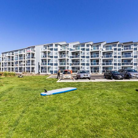 Waters Edge Apartment Salishan Beach Bilik gambar