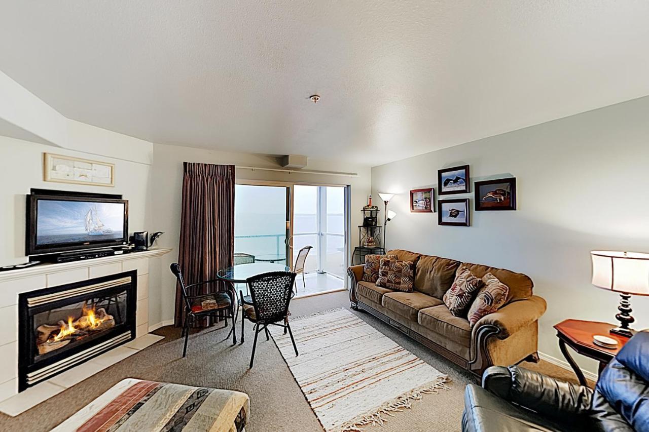 Waters Edge Apartment Salishan Beach Bilik gambar
