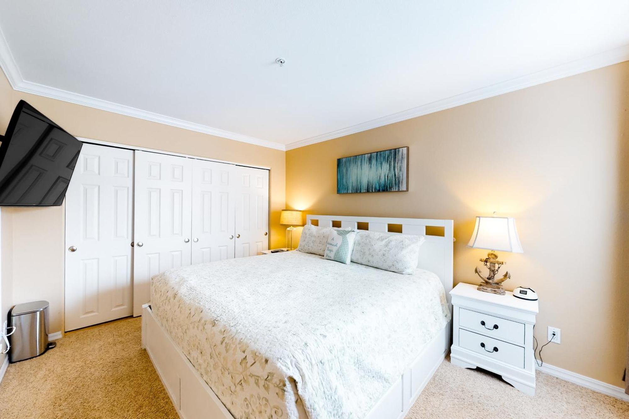 Waters Edge Apartment Salishan Beach Bilik gambar