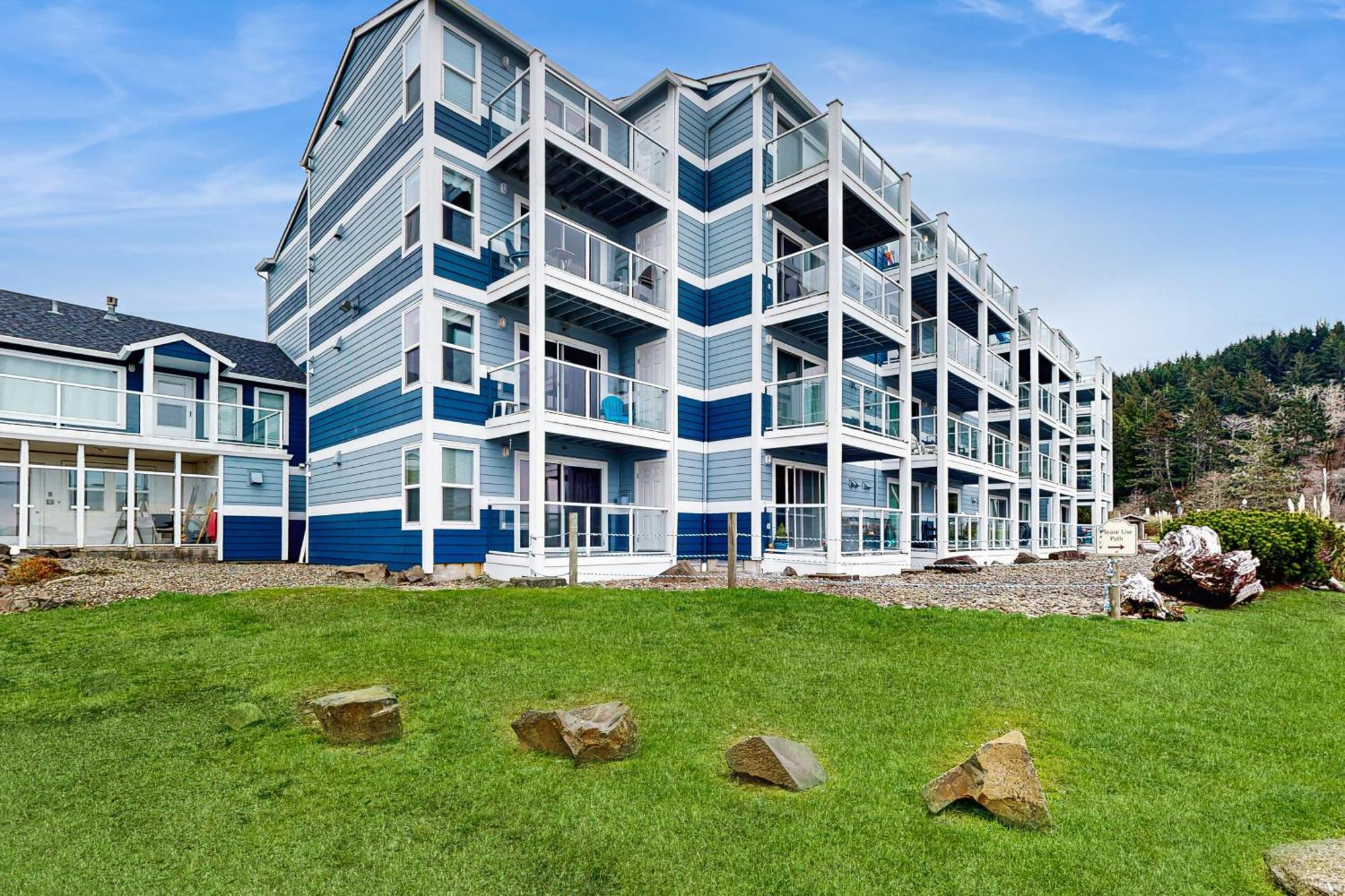 Waters Edge Apartment Salishan Beach Bilik gambar